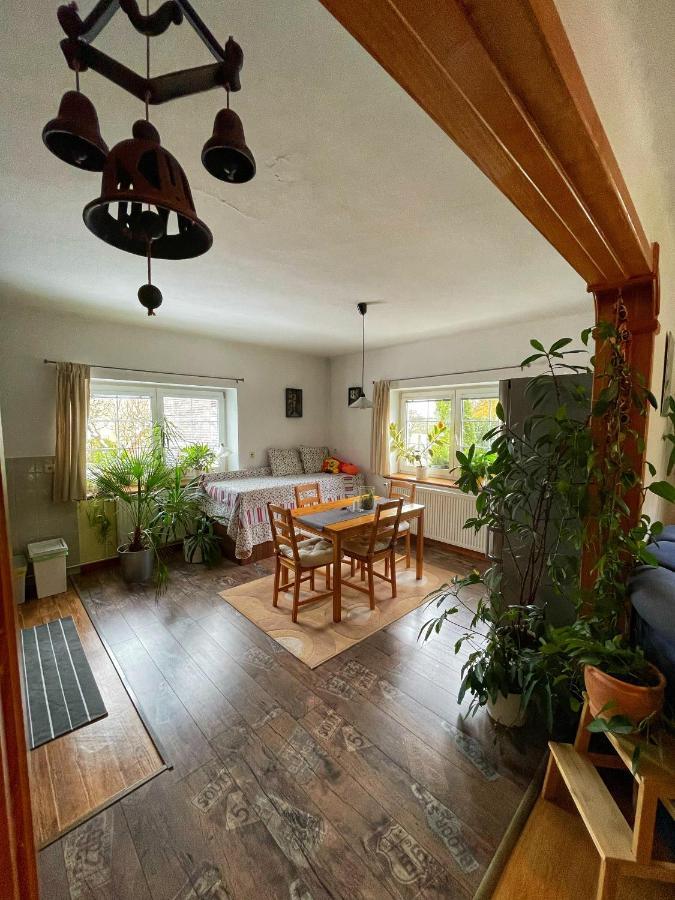 Krasny Apartman V Brane Luzickych Hor Cvikov Luaran gambar